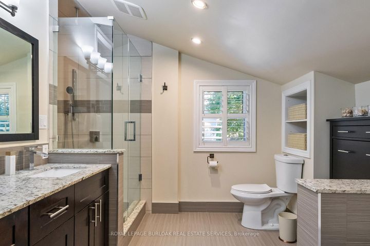 Photo 24 at 1318 Hillview Crescent, FA Falgarwood, Oakville