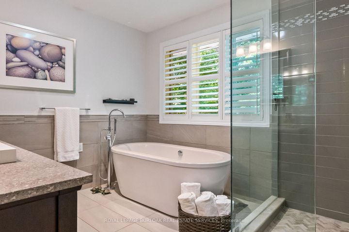 Photo 31 at 1318 Hillview Crescent, FA Falgarwood, Oakville