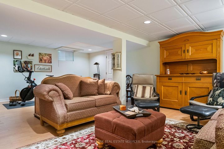 Photo 33 at 1318 Hillview Crescent, FA Falgarwood, Oakville