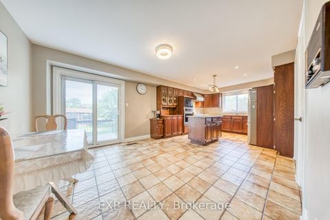 Photo 8 at 35 Highland Hill, Glen Park, Toronto