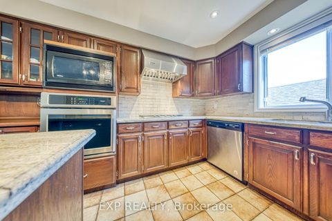 Photo 10 at 35 Highland Hill, Glen Park, Toronto