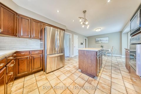 Photo 11 at 35 Highland Hill, Glen Park, Toronto