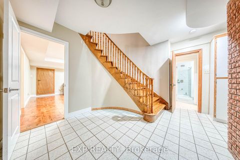 Photo 31 at 35 Highland Hill, Glen Park, Toronto