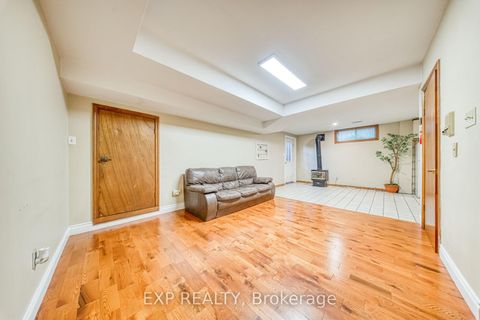 Photo 32 at 35 Highland Hill, Glen Park, Toronto