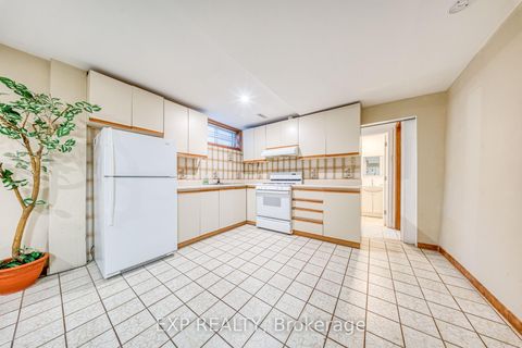 Photo 34 at 35 Highland Hill, Glen Park, Toronto