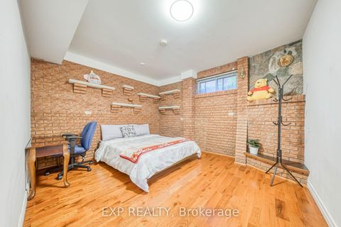 Photo 37 at 35 Highland Hill, Glen Park, Toronto