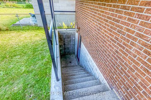 Photo 45 at 35 Highland Hill, Glen Park, Toronto