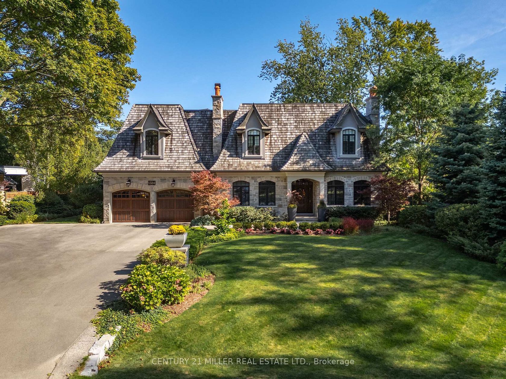 1324 Cambridge Drive, MO Morrison, Oakville 