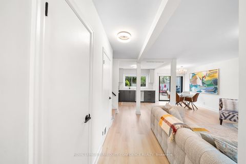 Photo 1 at 203 Churchill Avenue, Willowdale West, Toronto