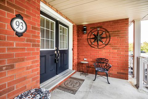 Photo 4 at 93 Bathgate Crescent, Courtice, Clarington