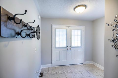 Photo 6 at 93 Bathgate Crescent, Courtice, Clarington