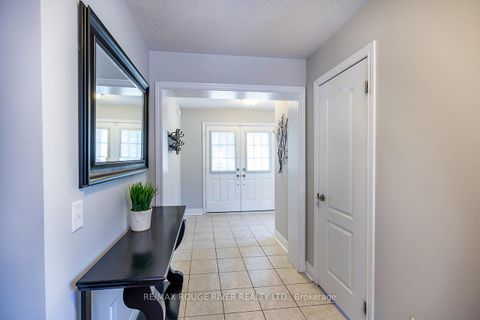 Photo 9 at 93 Bathgate Crescent, Courtice, Clarington