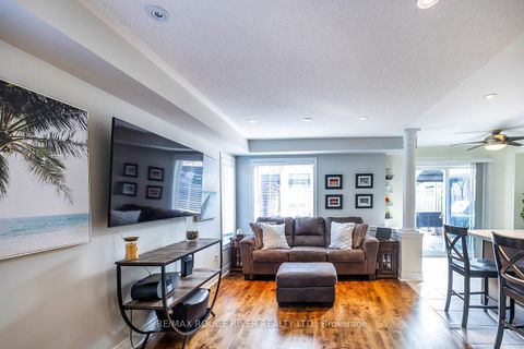 Photo 13 at 93 Bathgate Crescent, Courtice, Clarington