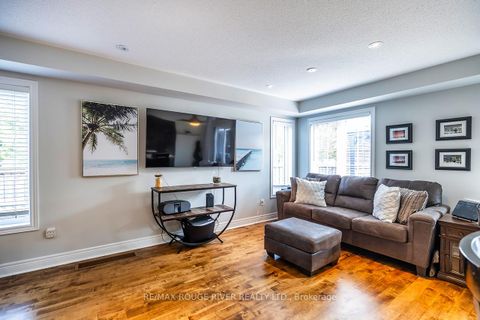 Photo 14 at 93 Bathgate Crescent, Courtice, Clarington