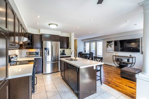 Photo 18 at 93 Bathgate Crescent, Courtice, Clarington