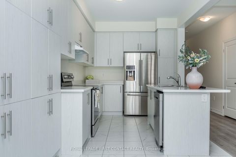 Photo 7 at 86 Kenneth Rogers Crescent, Queensville, East Gwillimbury