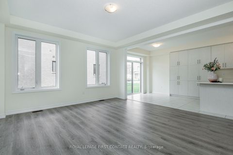 Photo 11 at 86 Kenneth Rogers Crescent, Queensville, East Gwillimbury