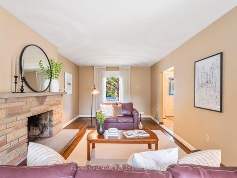 Photo 4 at 139 Floyd Avenue, Broadview North, Toronto