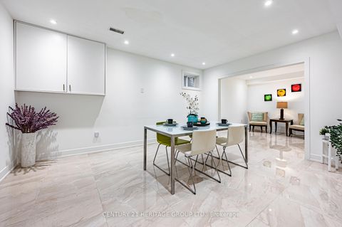 Photo 28 at 16 Wainwright Avenue, North Richvale, Richmond Hill