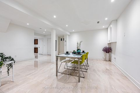 Photo 29 at 16 Wainwright Avenue, North Richvale, Richmond Hill