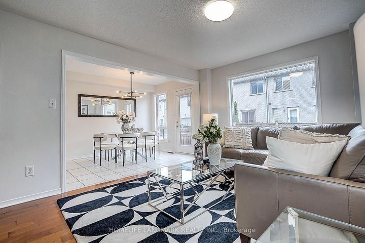 Photo 6 at 124 King William Crescent, Langstaff, Richmond Hill