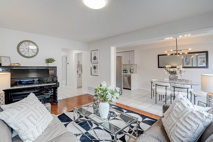 Photo 8 at 124 King William Crescent, Langstaff, Richmond Hill
