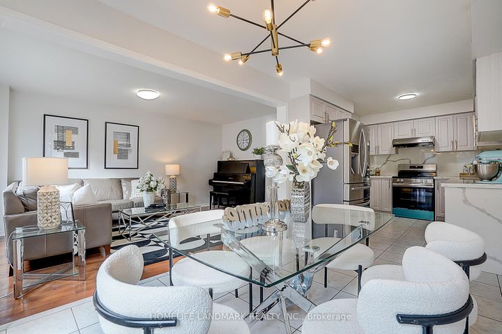Photo 11 at 124 King William Crescent, Langstaff, Richmond Hill