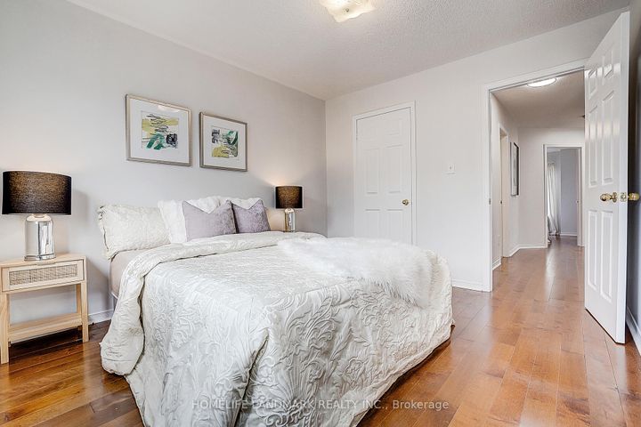 Photo 23 at 124 King William Crescent, Langstaff, Richmond Hill