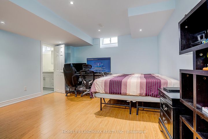 Photo 29 at 124 King William Crescent, Langstaff, Richmond Hill