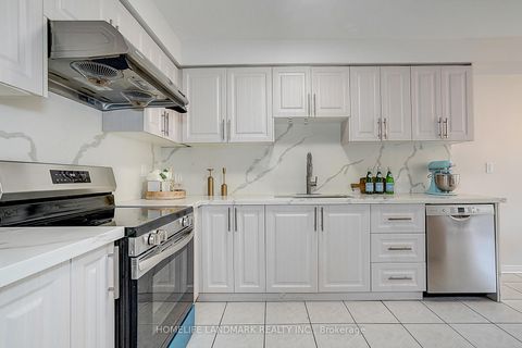Photo 16 at 124 King William Crescent, Langstaff, Richmond Hill