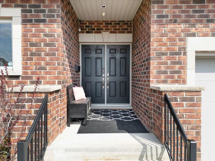 Photo 1 at 340 Old Mud Street, Stoney Creek, Hamilton