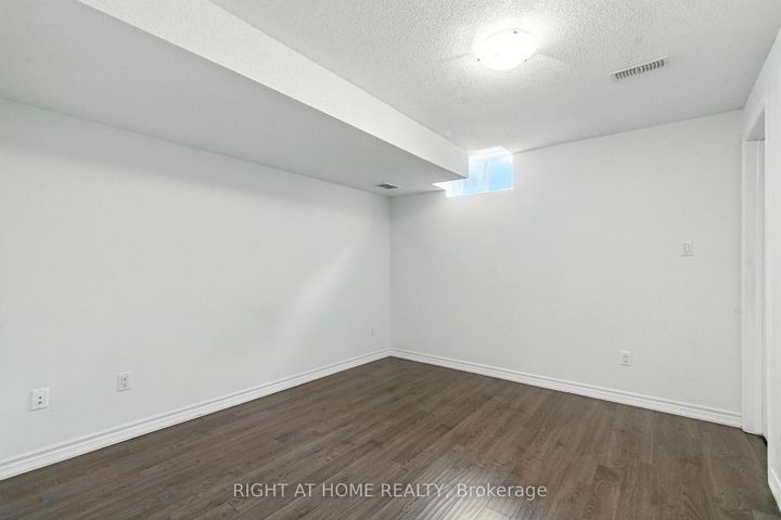 Photo 28 at 215 Canada Drive, Vellore Village, Vaughan