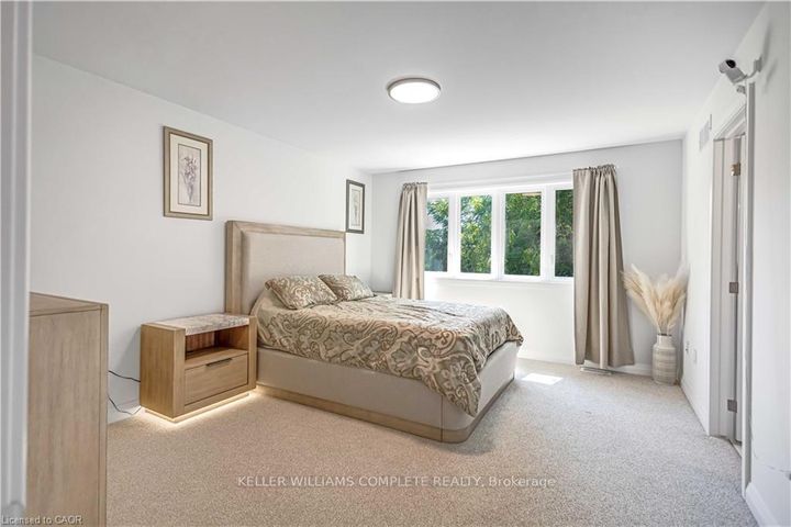 Photo 18 at 92 SHADY OAKS Trail, Sheldon, Hamilton
