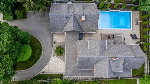 Photo 5 at 335 Lakeshore Road W, SW Southwest, Oakville