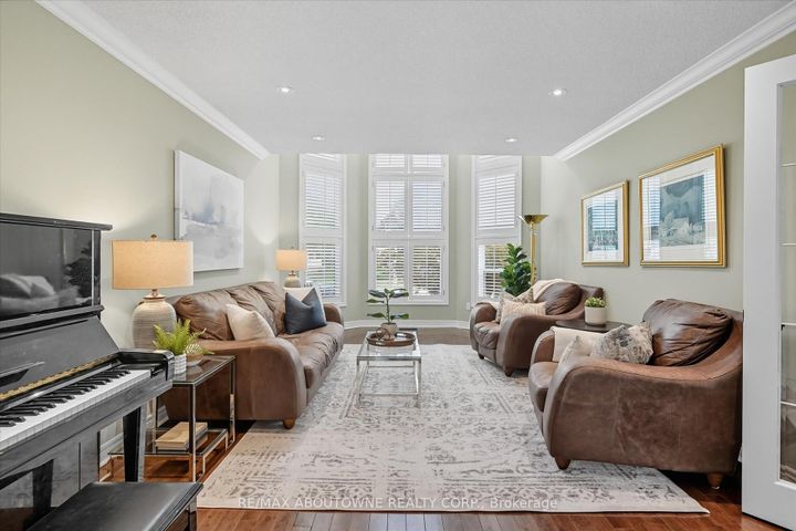 Photo 5 at 2310 Grand Ravine Drive, RO River Oaks, Oakville