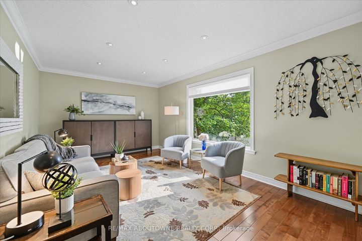 Photo 14 at 2310 Grand Ravine Drive, RO River Oaks, Oakville