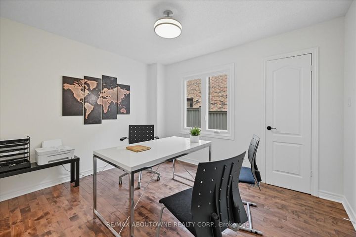 Photo 15 at 2310 Grand Ravine Drive, RO River Oaks, Oakville