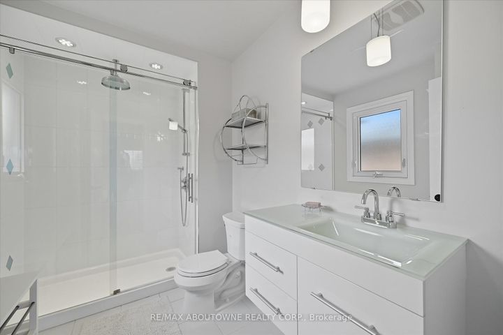 Photo 26 at 2310 Grand Ravine Drive, RO River Oaks, Oakville