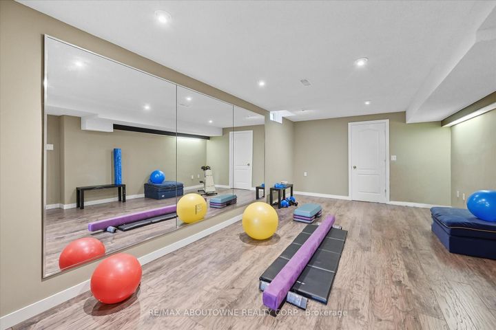Photo 33 at 2310 Grand Ravine Drive, RO River Oaks, Oakville