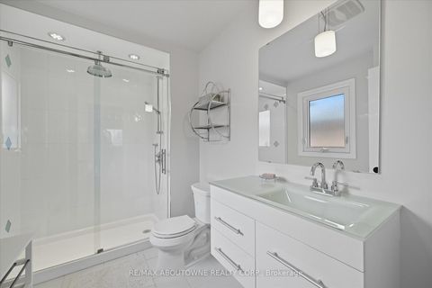 Photo 26 at 2310 Grand Ravine Drive, RO River Oaks, Oakville