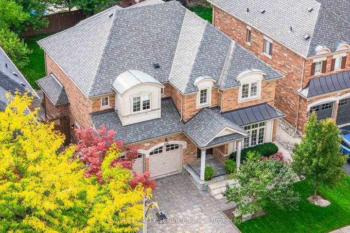 Photo 3 at 17 Edmonton Street, Bram West, Brampton