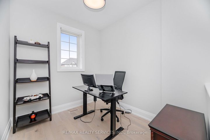 Photo 26 at 17 Edmonton Street, Bram West, Brampton