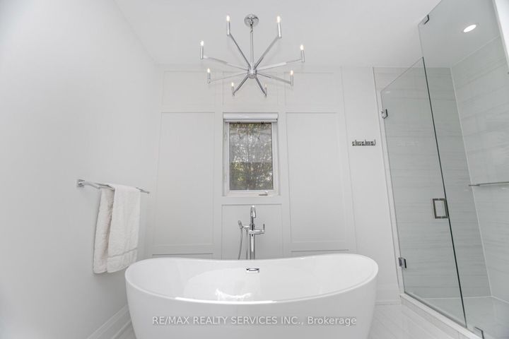 Photo 30 at 17 Edmonton Street, Bram West, Brampton
