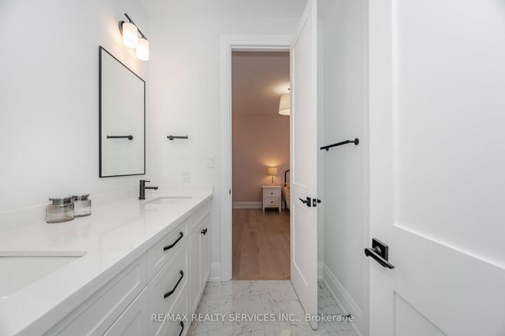 Photo 37 at 17 Edmonton Street, Bram West, Brampton