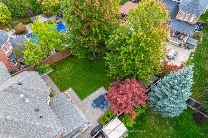 Photo 47 at 17 Edmonton Street, Bram West, Brampton