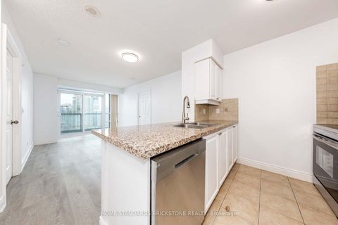 Photo 4 at 1504 - 15 Greenview Avenue, Newtonbrook West, Toronto