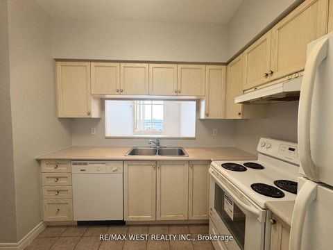 Photo 4 at PH7 - 1700 Eglinton Avenue E, Victoria Village, Toronto