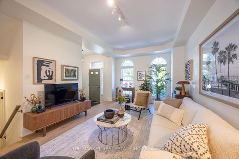 Photo 9 at 204 Gatwick Drive, RO River Oaks, Oakville