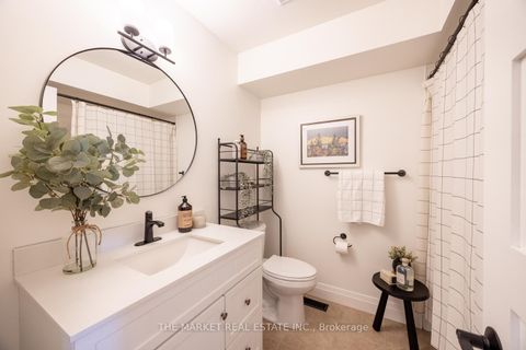 Photo 22 at 204 Gatwick Drive, RO River Oaks, Oakville