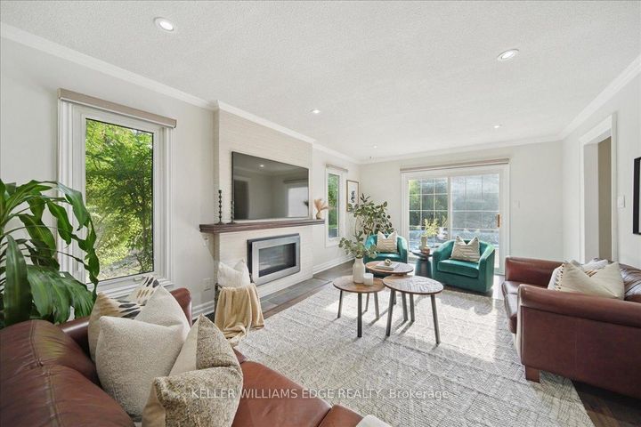 Photo 12 at 2098 Mississauga Road, Sheridan, Mississauga